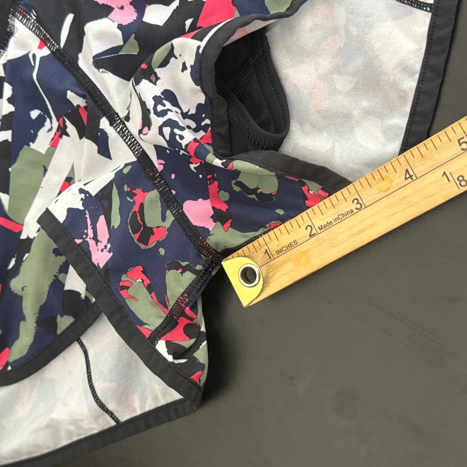 Lululemon Speed Up Shorts Pop Cut Boom Juice Women Size 4 Running Athletic - Image 9