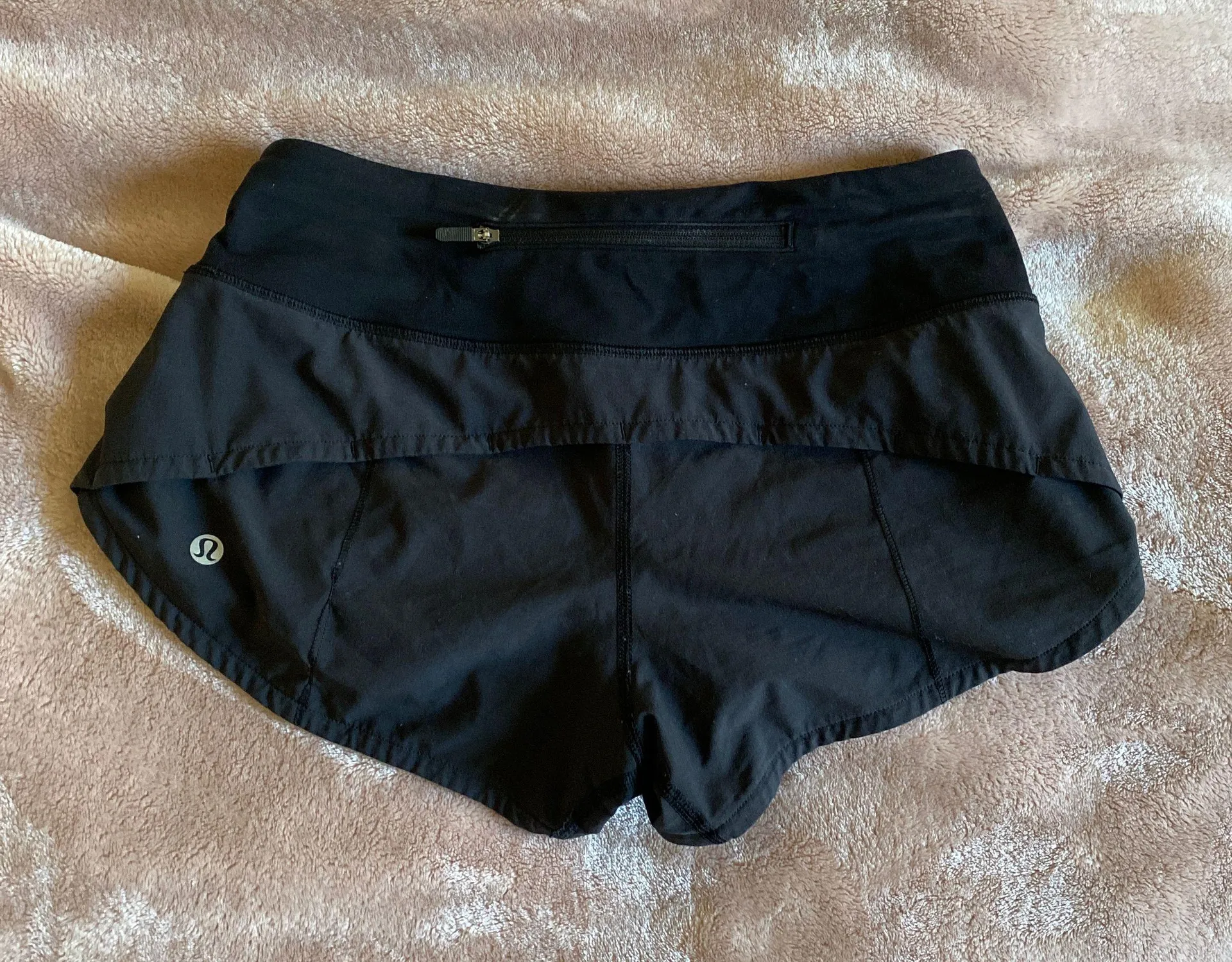 Lululemon High Rise Speed Up Shorts - Image 2