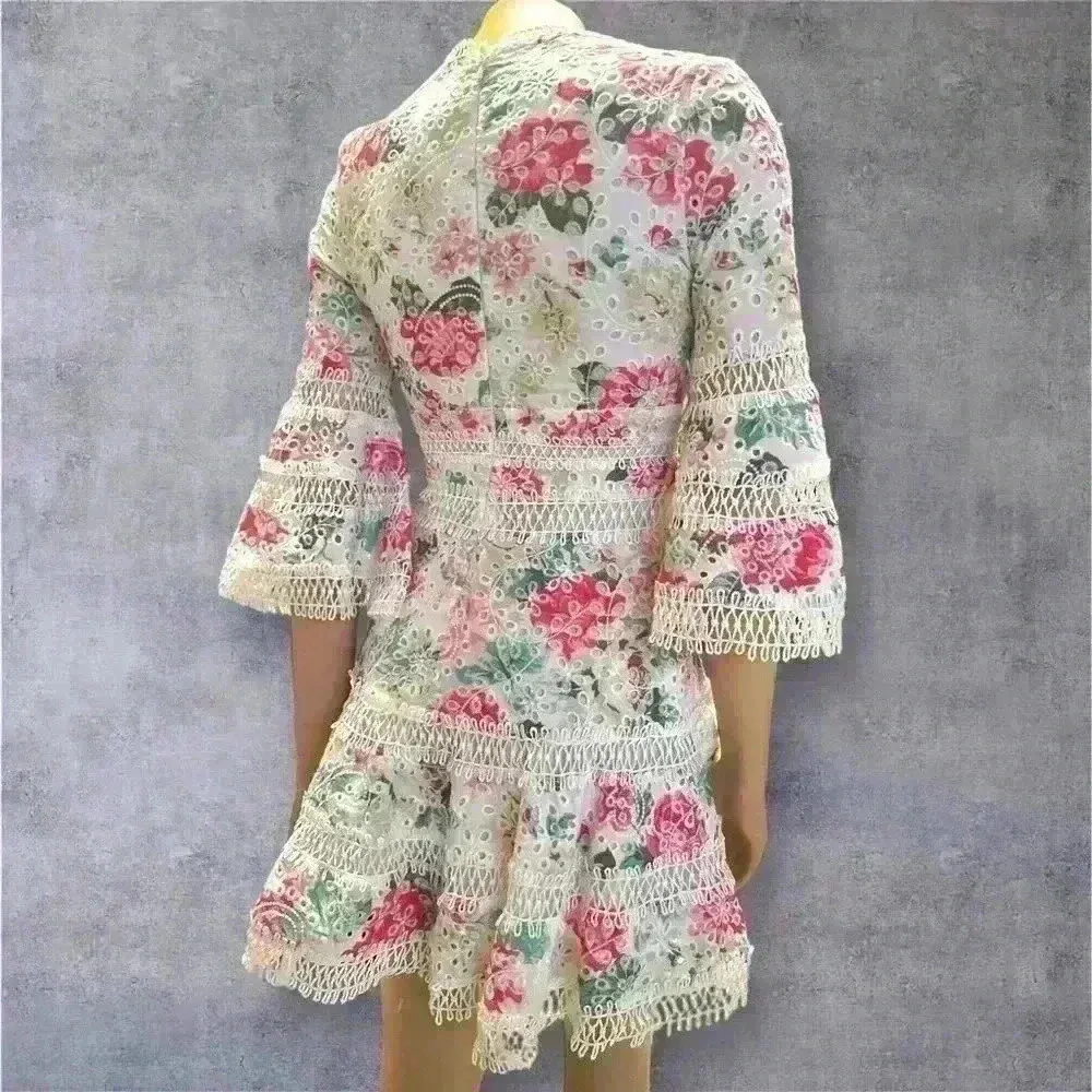 Aqua Women's Floral Lace Deep V-Neck Dress size XS - Image 4