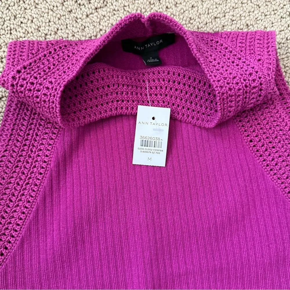 Ann Taylor Women’s Crochet Trimmed Sweater Shell Size Medium - Image 7