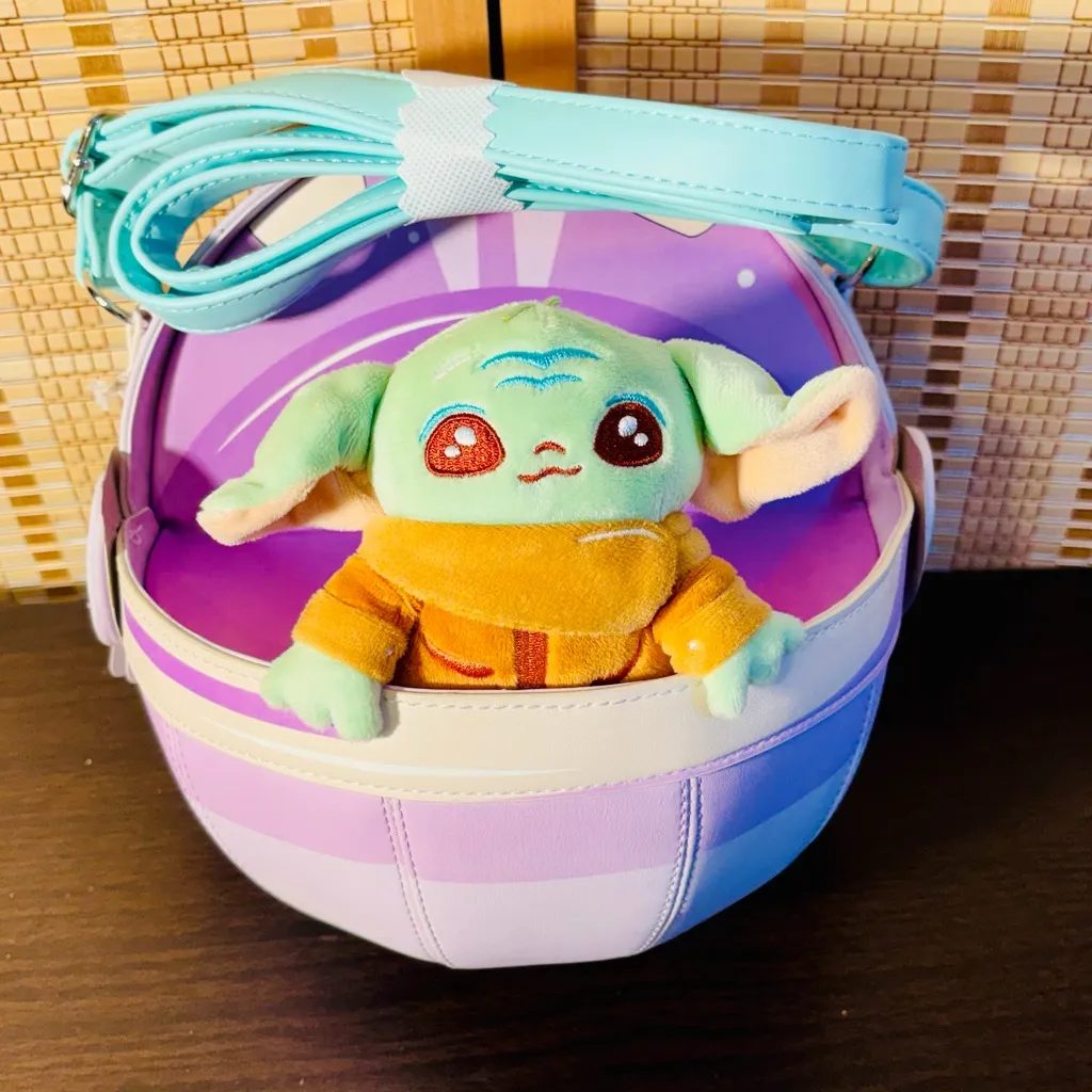 Loungefly The Mandalorian Grogu Star Wars Pod Plush Crossbody Bag Plush - Image 7