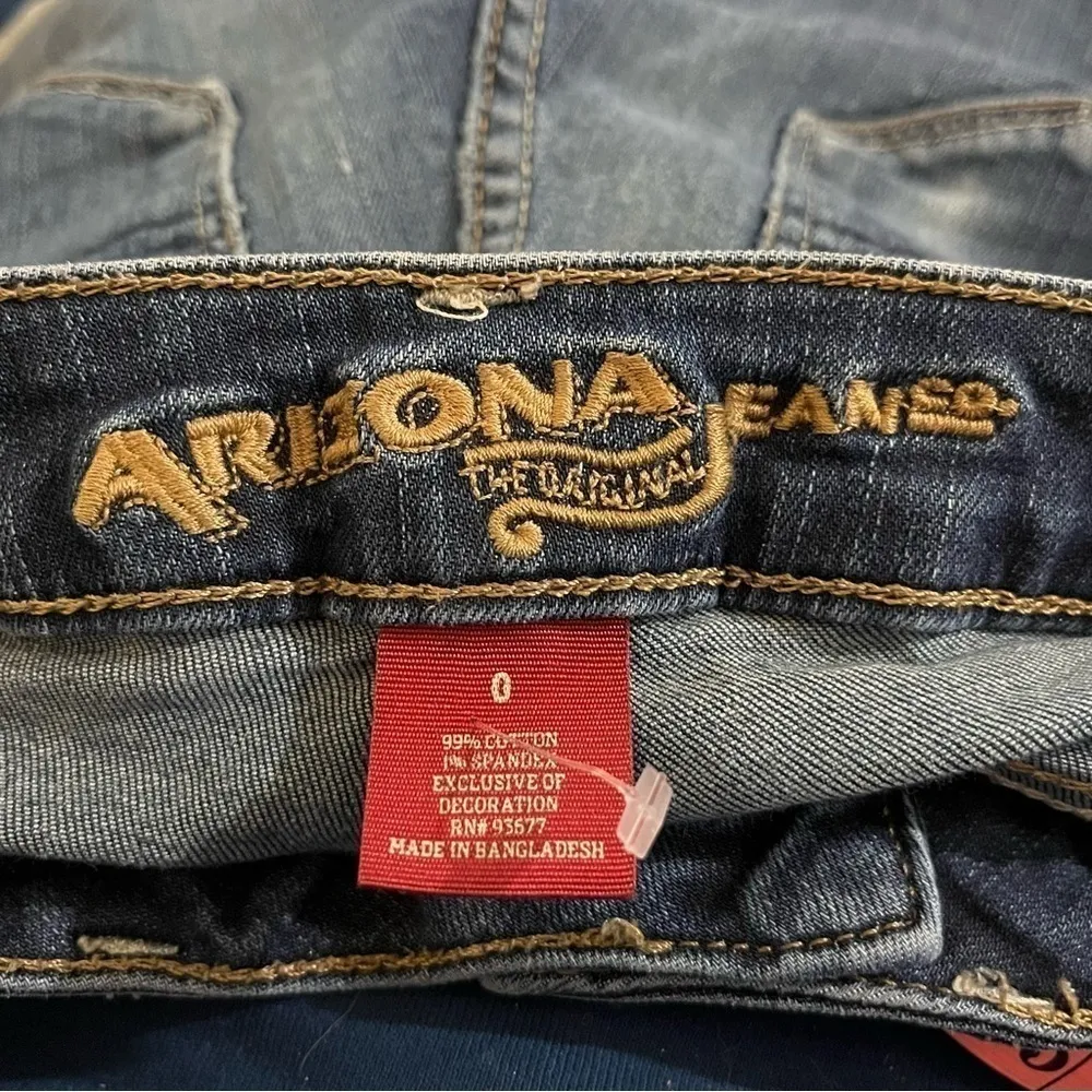 Arizona Jean Co Rolled Denim Jean Shorts Indigo 0 Juniors - Image 3