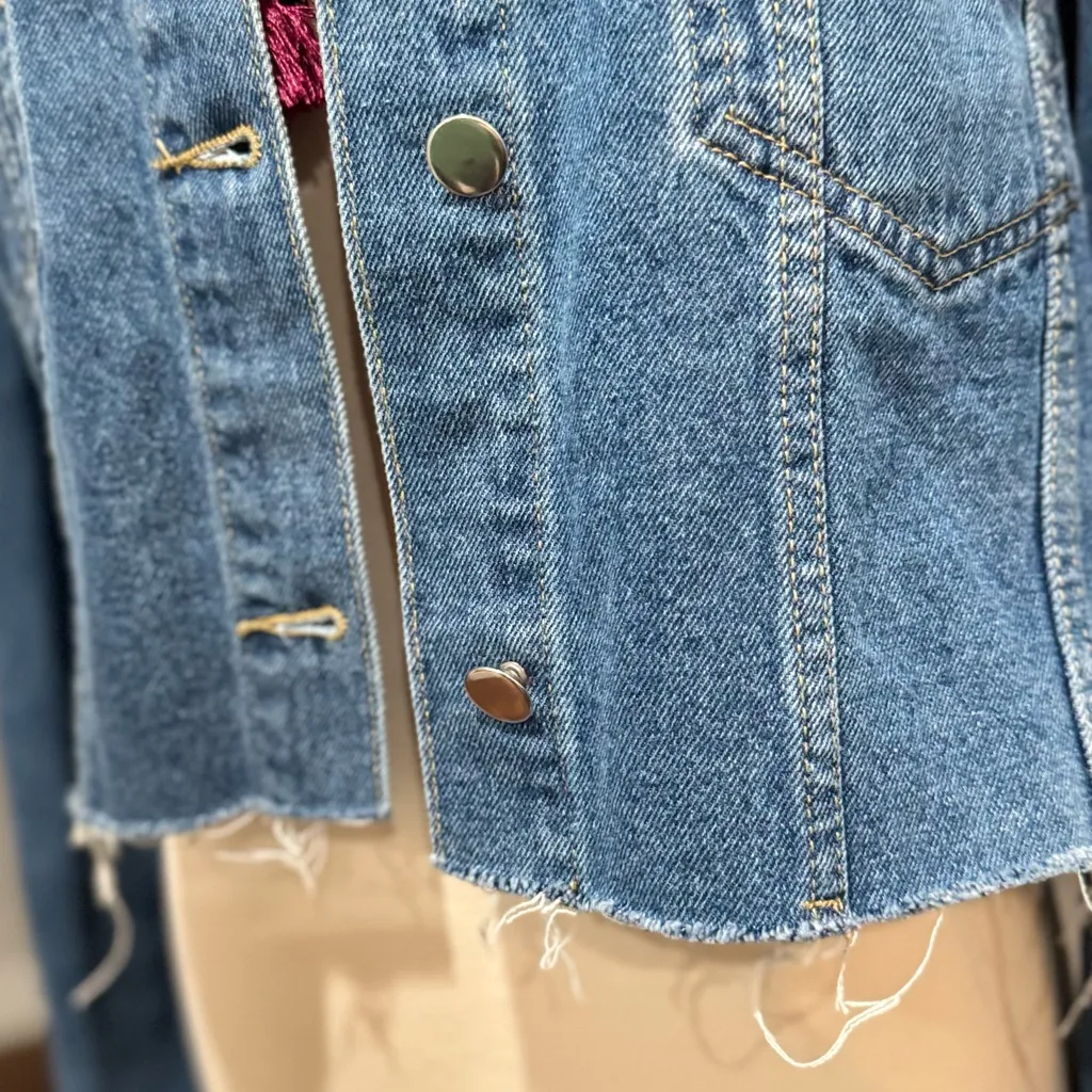 Altar’d State Chain Fringe Cropped Denim Jacket - Image 8