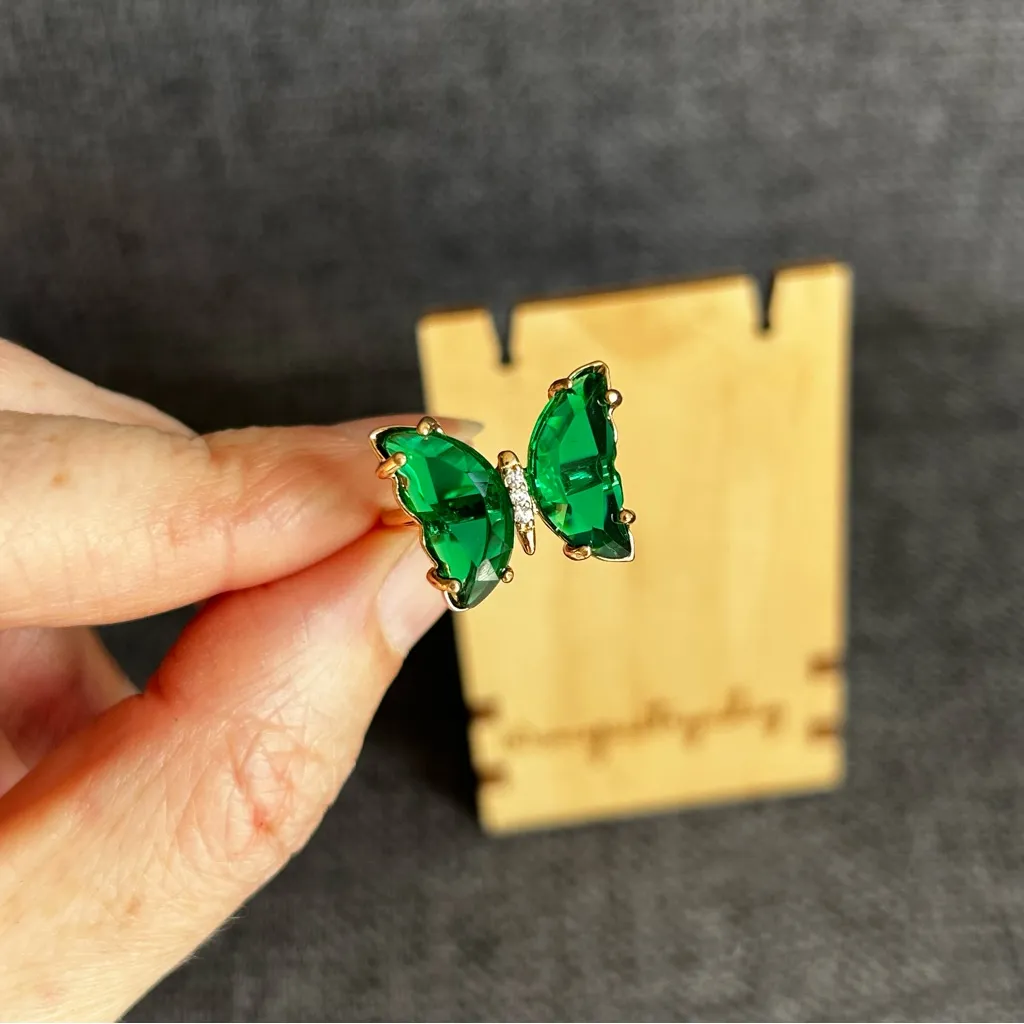 Pretty DARK EMERALD GREEN Butterfly Gemstone Fashion Ring, Gold, Adjustable - Image 4
