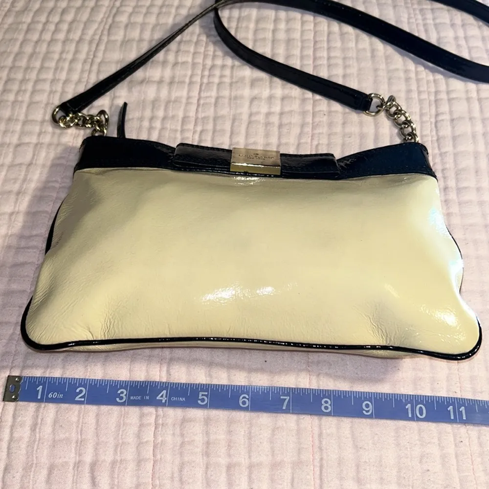 Vintage  Cream/Black Patent Leather Crossbody - Image 9