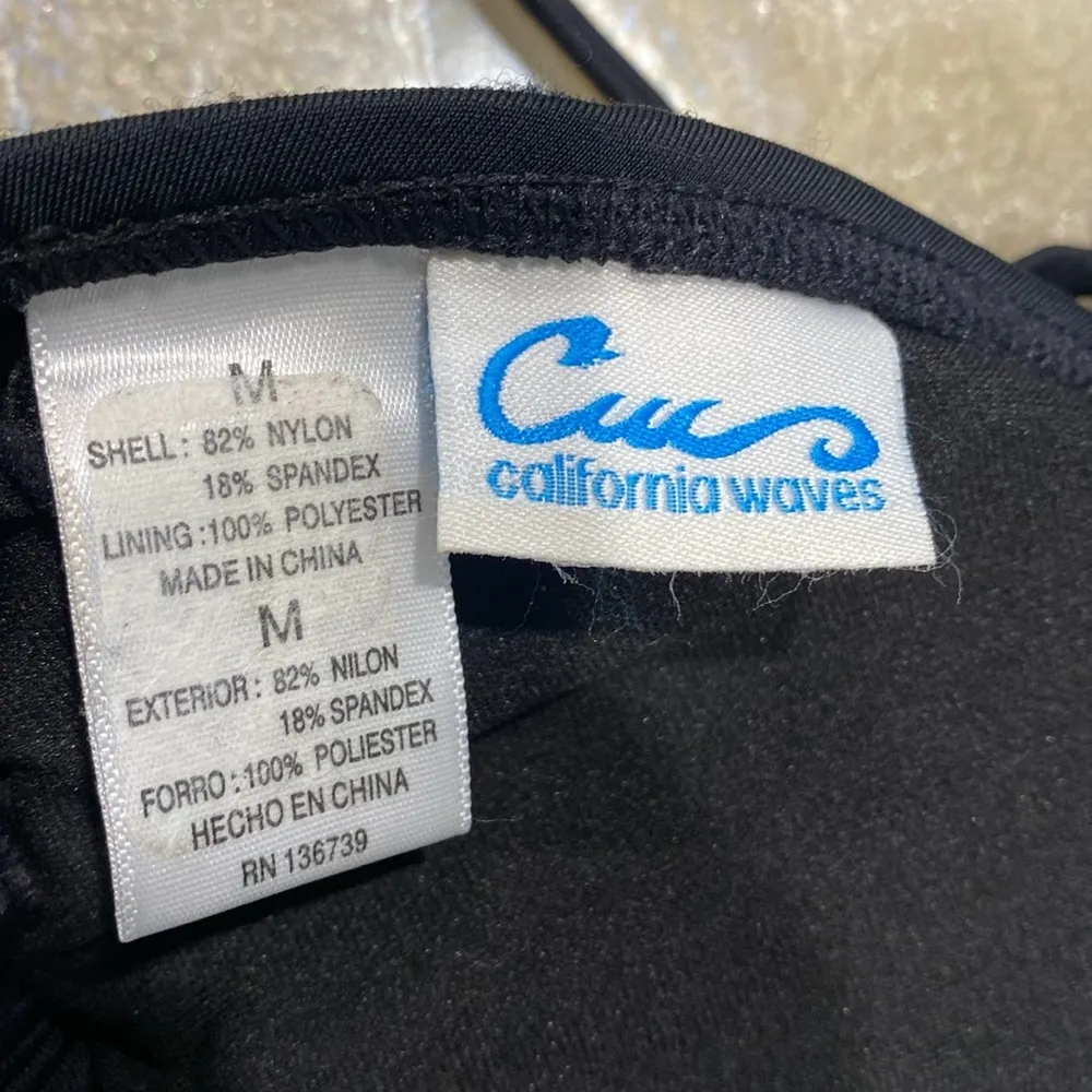 California Waves Bikini Beach Pool Cute Top Bras Size Medium(Just the Top) - Image 3