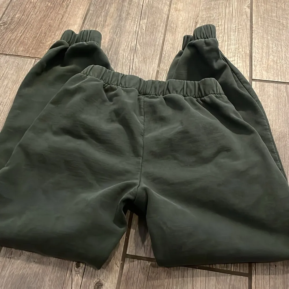 Brandy Melville Green joggers - Image 4