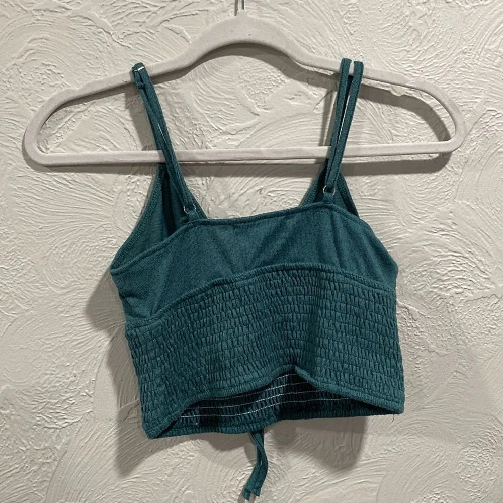 Cider green smocked open front cropped tank top size small - Image 3