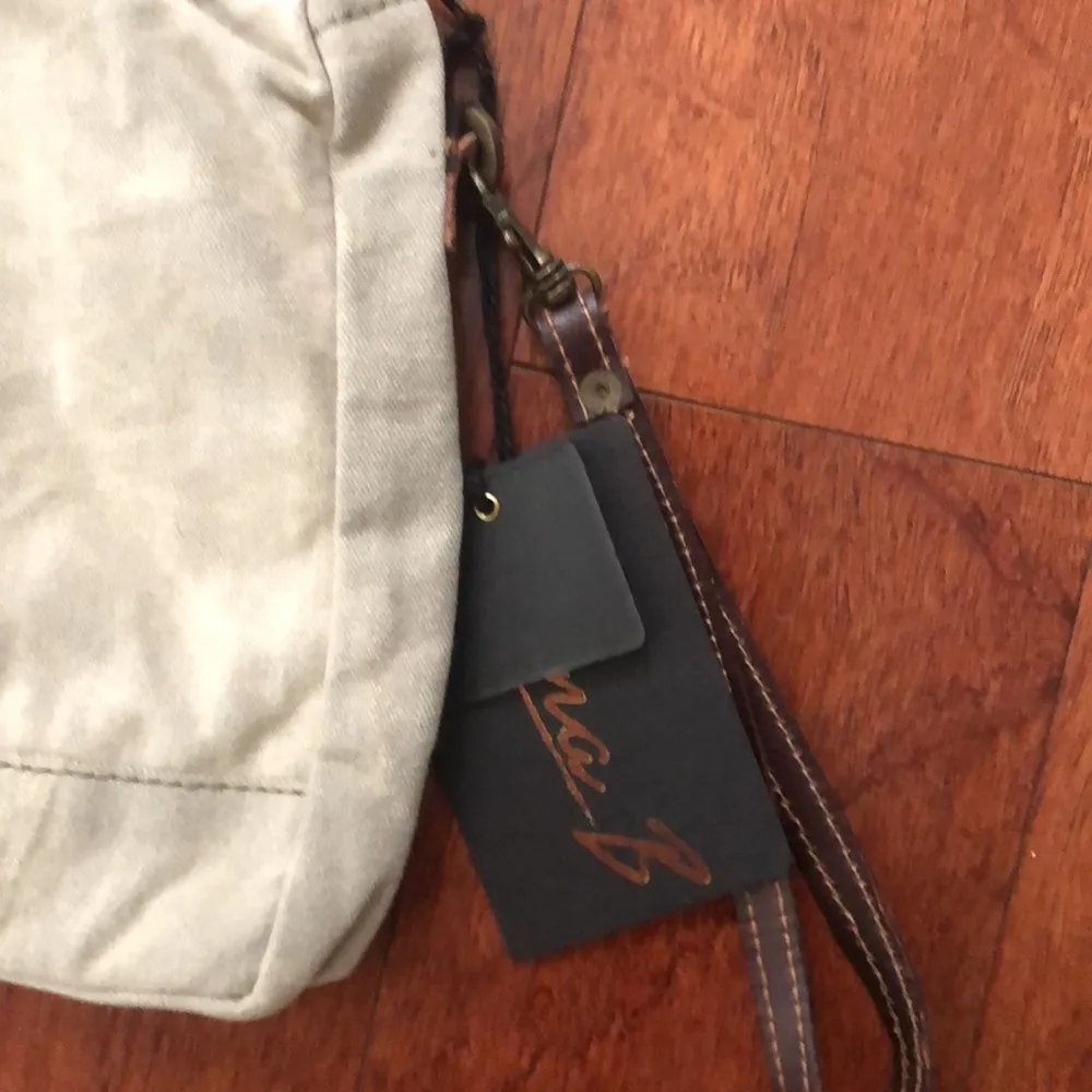 Mona B Wet Suit Bag - Image 2