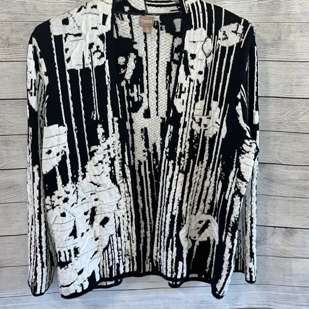 Chico's Black and White Cardigan - Image 3