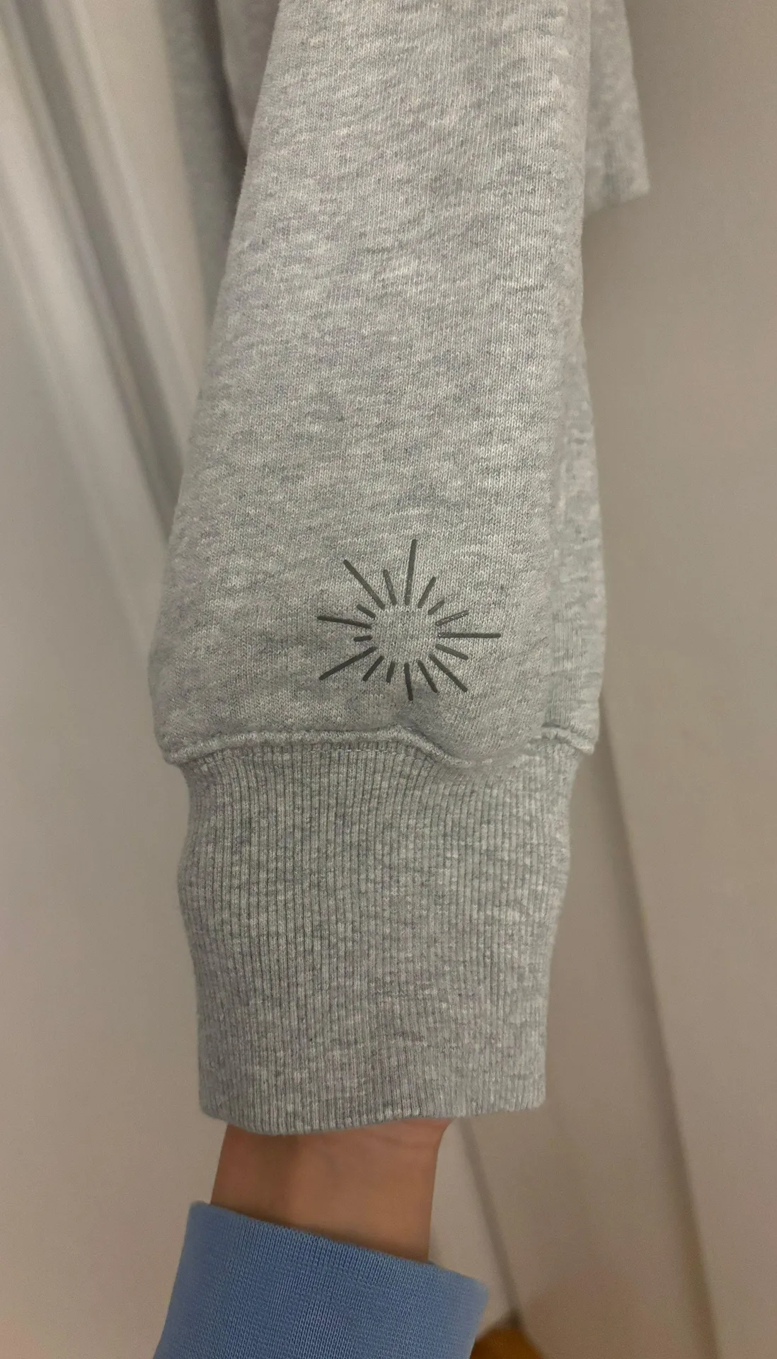 Cropped Hoodie - Image 2