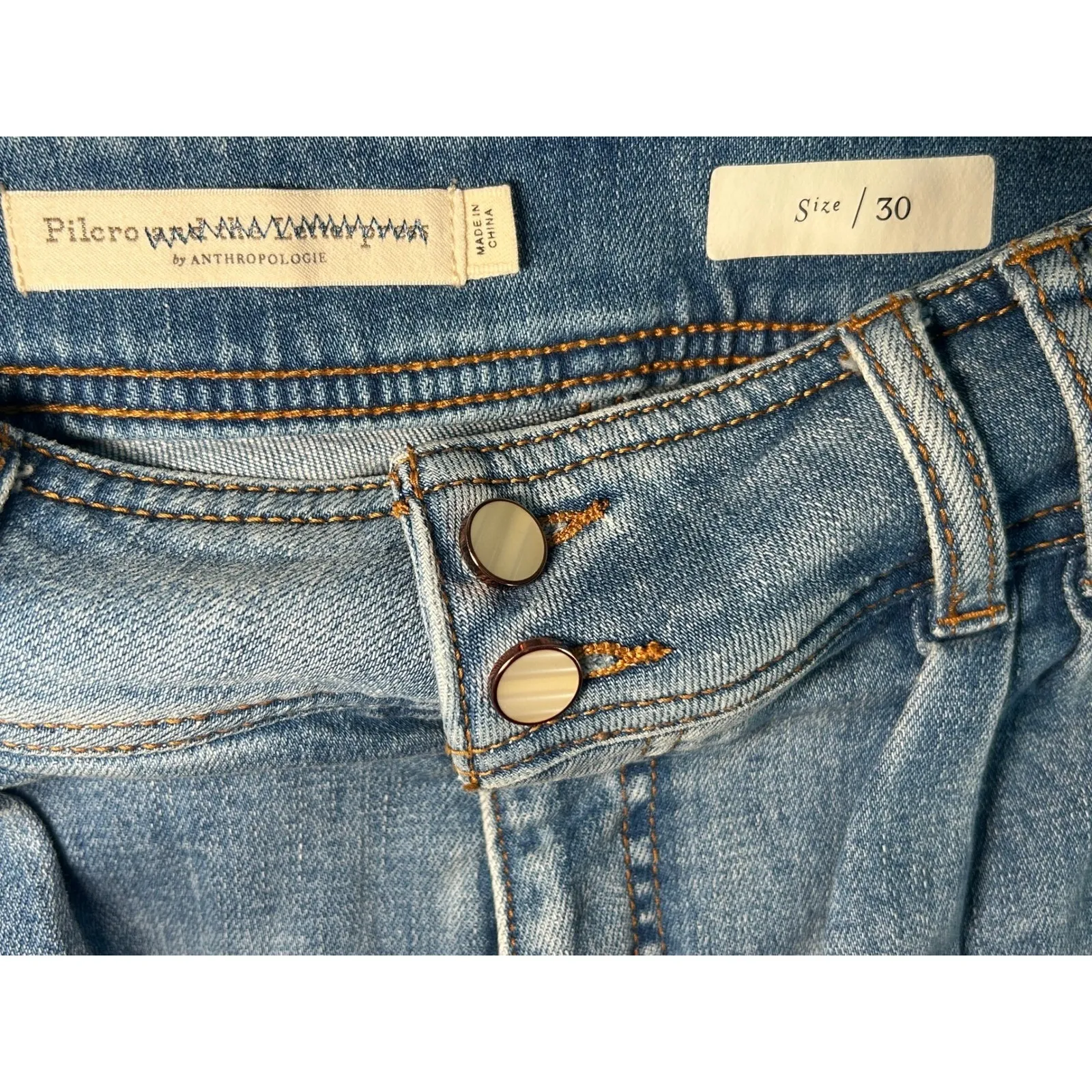 Pilcro Letterpress High-Waist Pleated Trouser Jeans Size 30 Light‎ Indigo Wash - Image 5