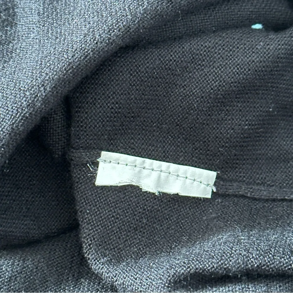 Hugo Boss Women’s Size M Black Silk Cashmere Knit Ruffle Front Henley Sweater - Image 7