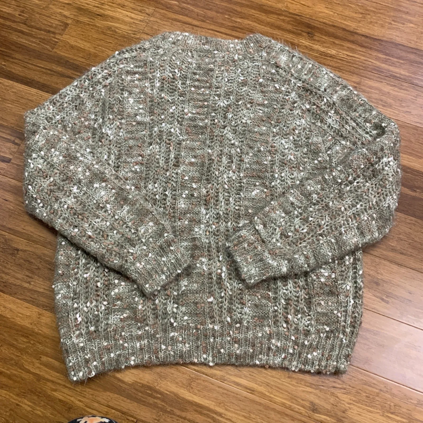 Like Love Women Small Textured Knit Sweater Green Brown Speckled Casual Pullover - Image 4