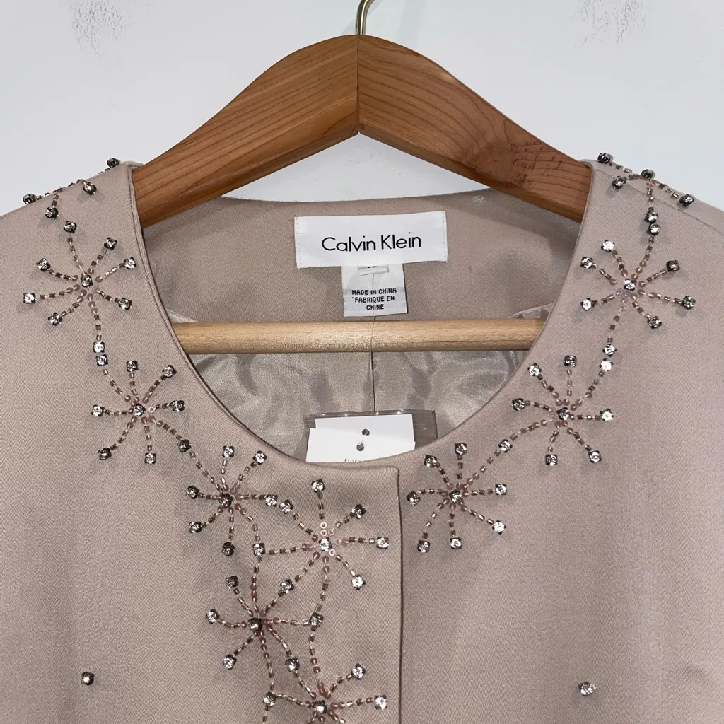 Calvin Klein NWT  Elegant Beige Pink Wool Embellished Women's Jacket with flaws - Image 5