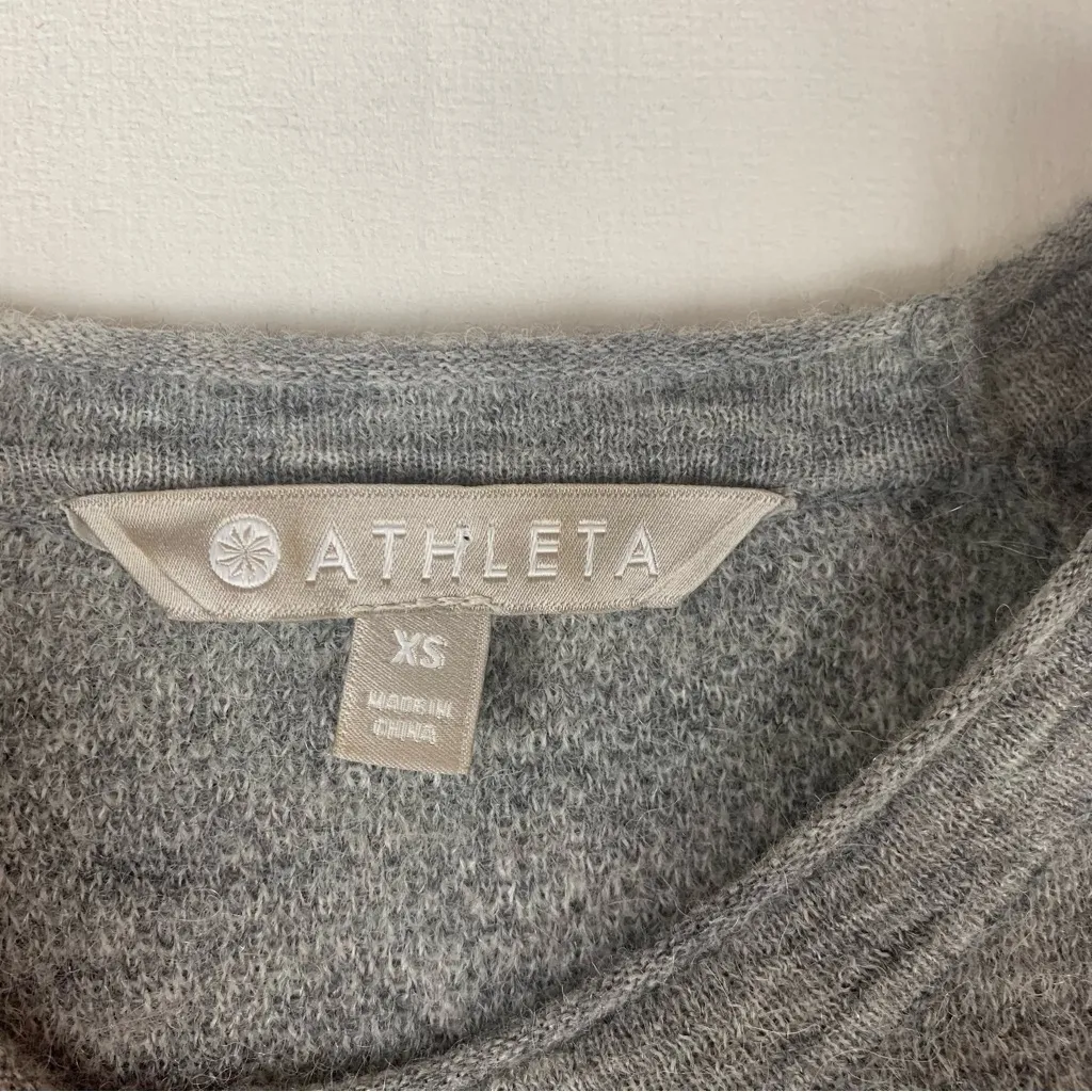 Athleta size XS Soft Gray Camo Knit Sweater long sleeve wool alpaca pullover - Image 3
