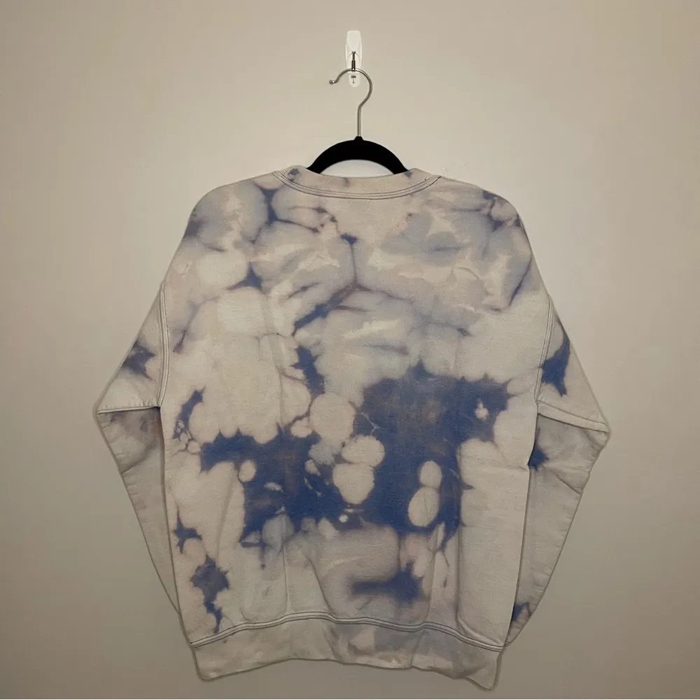 Gildan Tie-Dye Bleached Crewneck Sweatshirt, Blue/Pink/Purple, Size M, EUC - Image 2