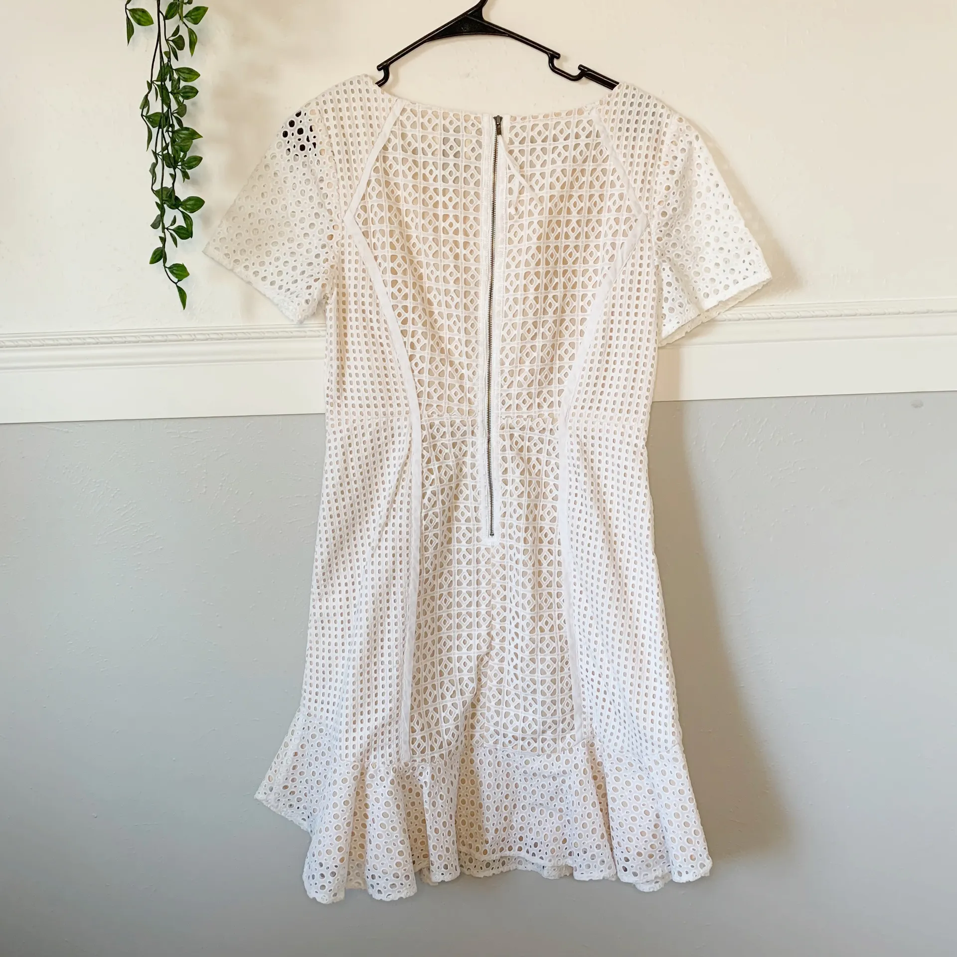 Anthropologie HD in Paris Georgia White Eyelet Lace Dress Sz 6 - Image 4