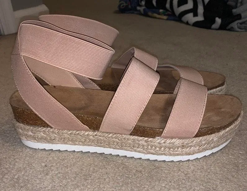 Tan Heels Size 10 - Image 2