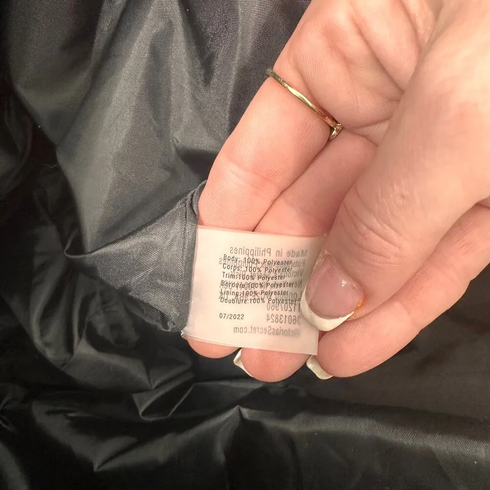 Victoria's Secret VS Holiday Plaid Fleece-Trim Tote Bag New with tags - Image 14