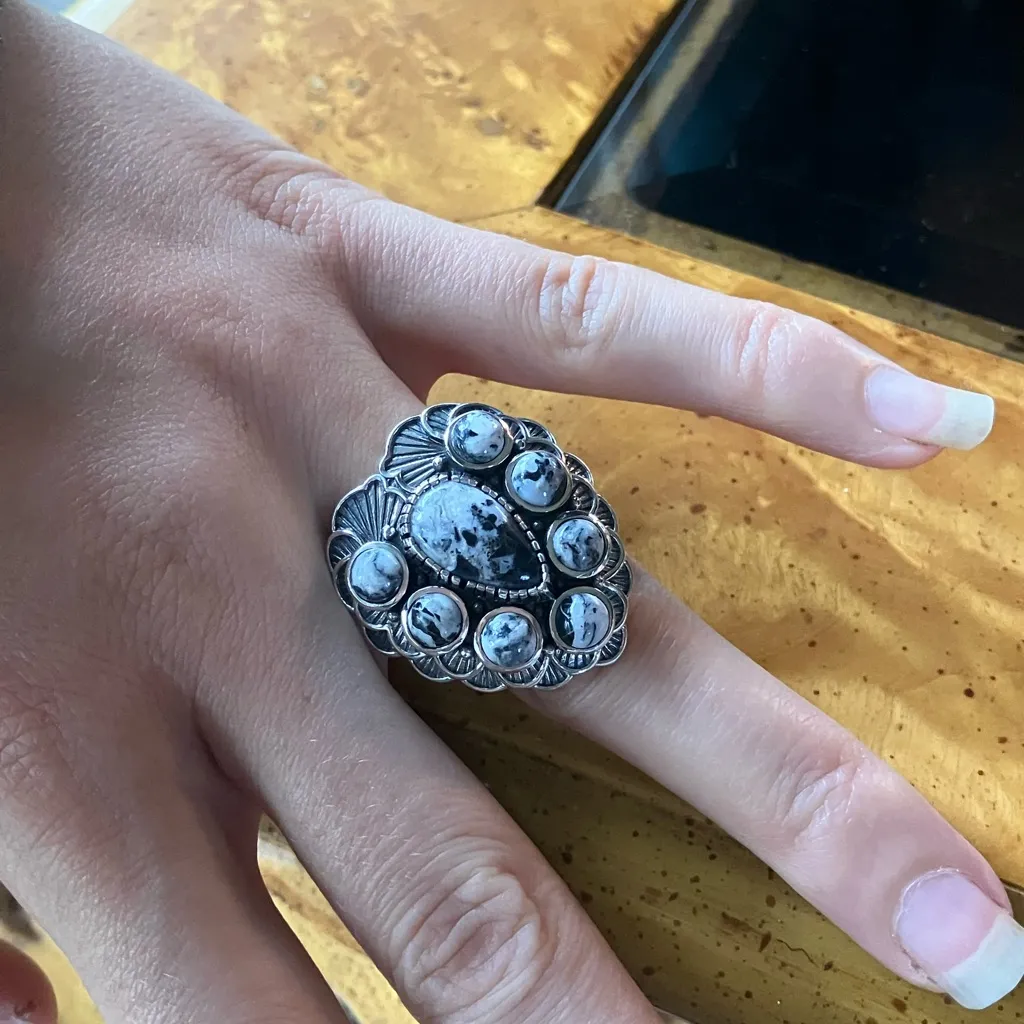Genuine White Buffalo Sterling Silver Cocktail Ring Size 7 Black - Image 4
