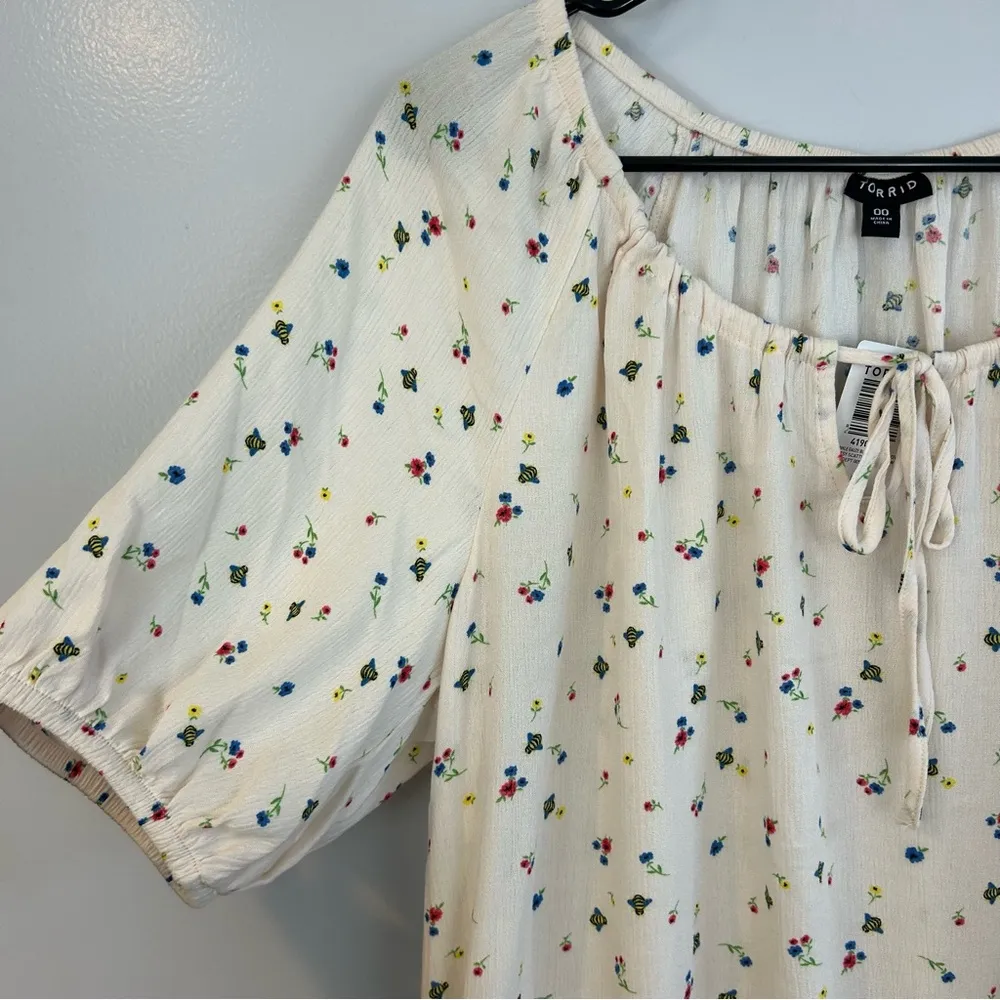 NWT Torrid Ditsy Scatter Floral Dew Lightweight Blouse/Top Size 00  M/L - Image 4