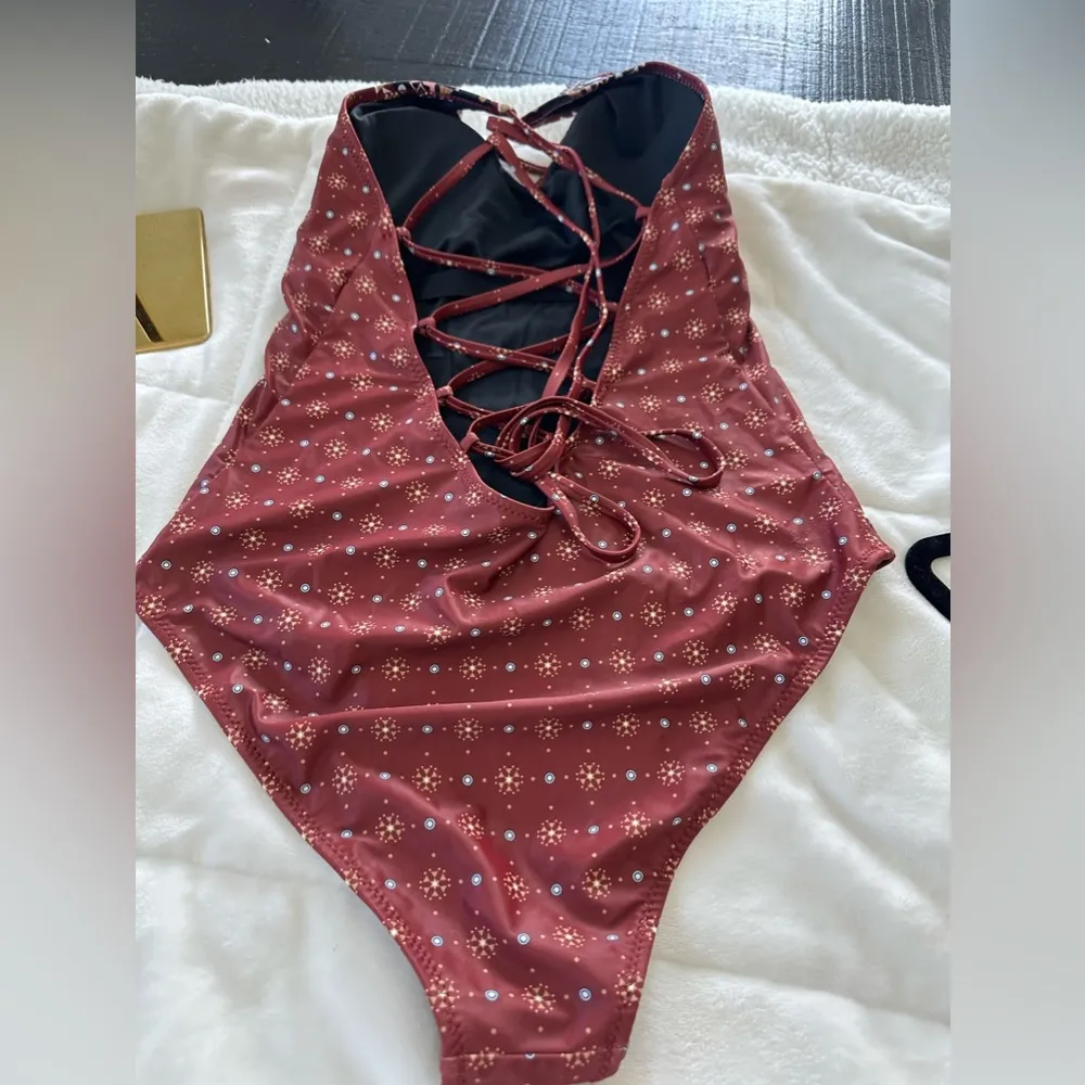 Bathing Suit EUC size 8 - Image 6
