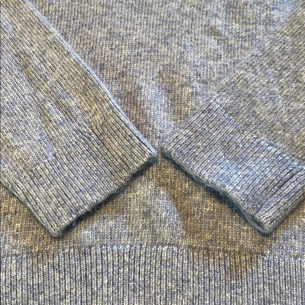 Tommy Hilfiger 2023 Fair isle Knit Crew Sweater Pale Blue Navy Hearts Size LARGE - Image 4