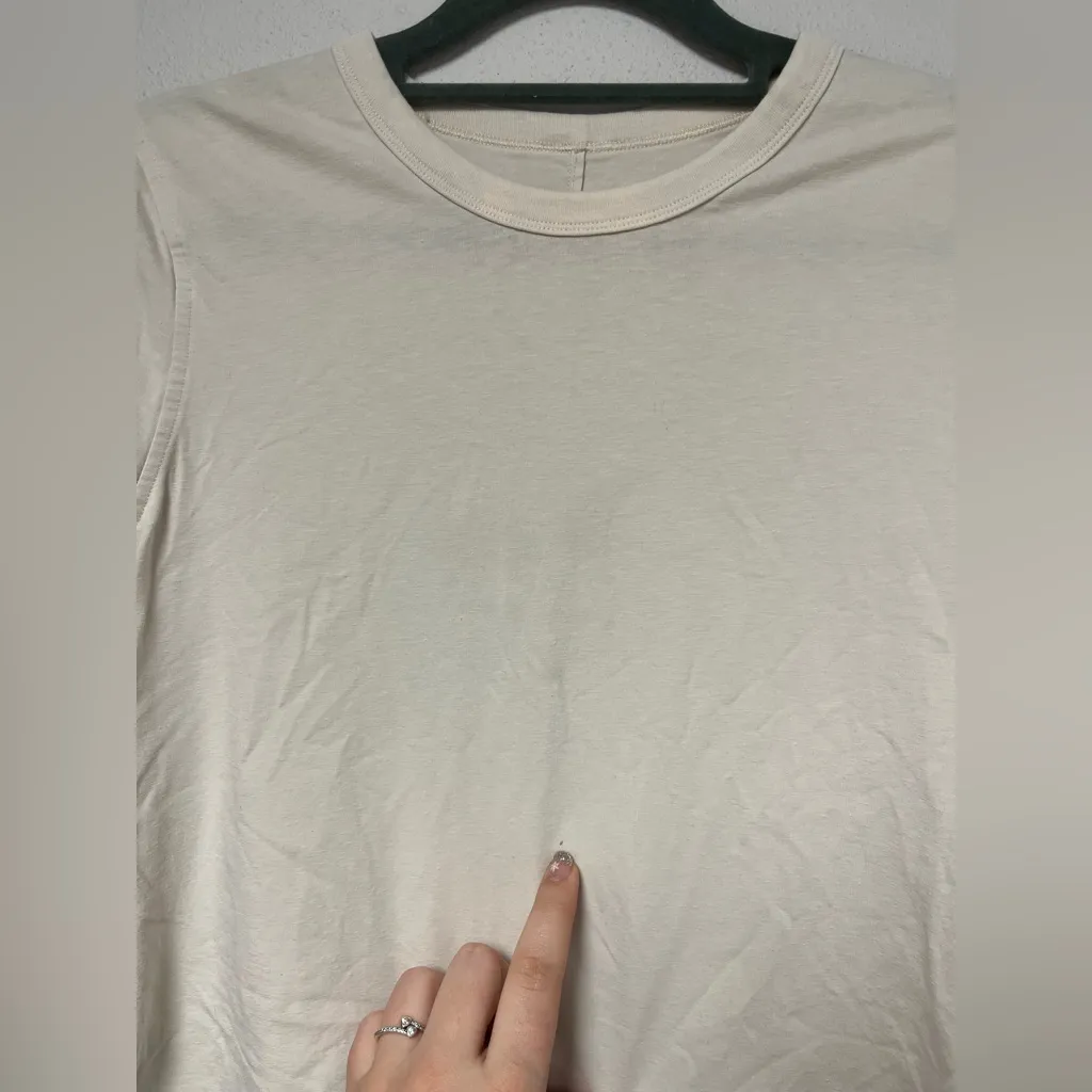 Womens Lululemon Cropped T-Shirt Size 4 - Image 2