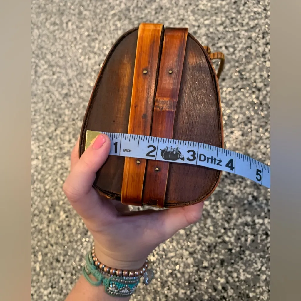 EXCELLENT CONDITION VINTAGE WOODEN BAG Brown - Image 5