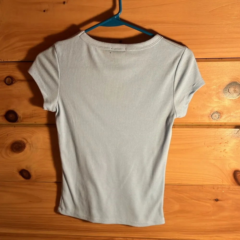 Women’s size small baby tee - Image 4