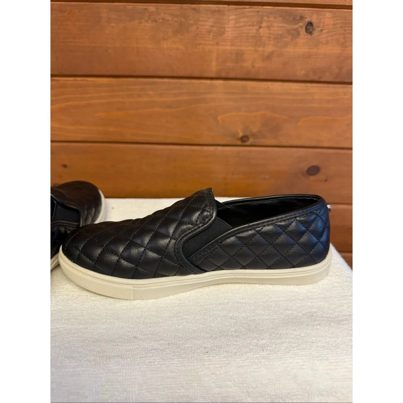 Steve Madden Shoes Womens 8.5 M Ecentrcq Slip On Black Quilted Sz 8 - Image 5
