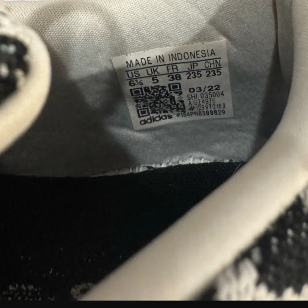 adidas Women's Swift Run 22 Sneaker Size 6.5 - Image 4