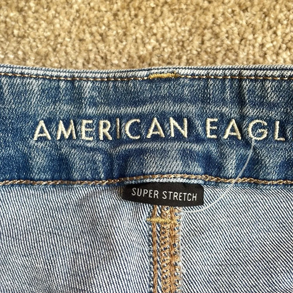 American Eagle ripped Jean skirt - Image 3