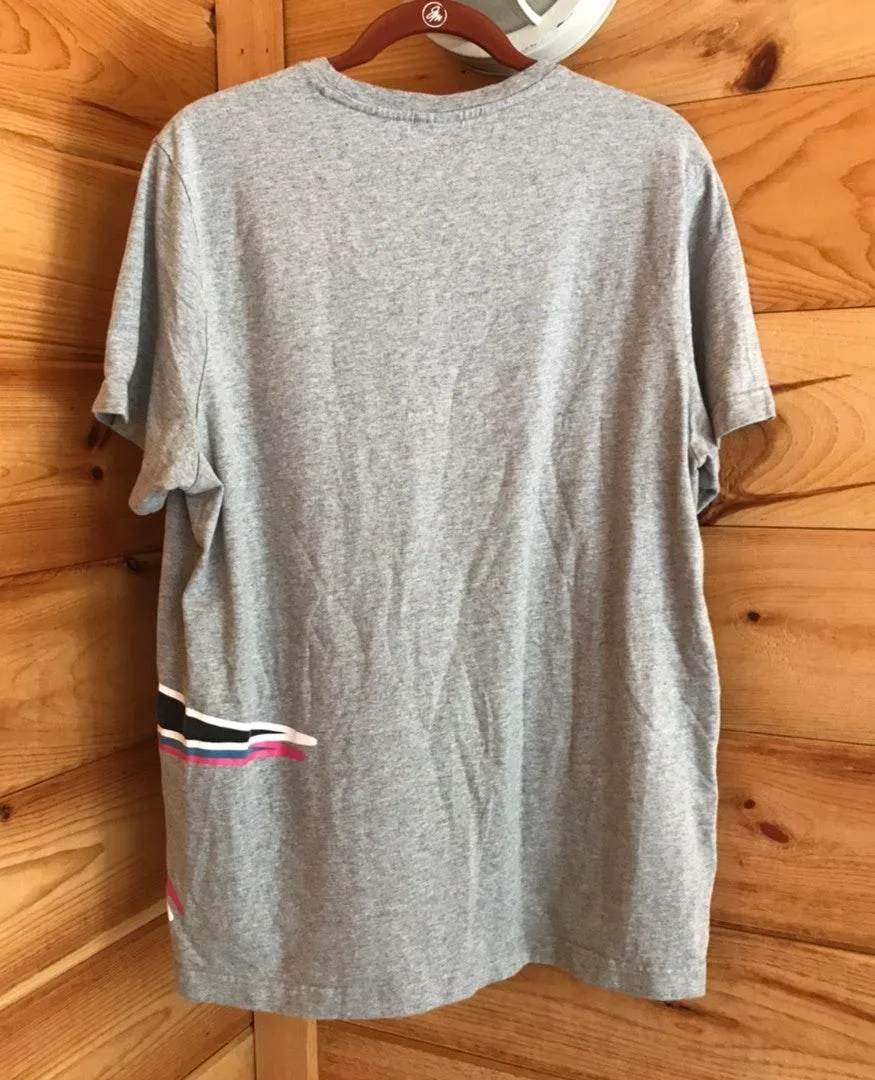 VINTAGE GREY  COLORFUL LOGO DEISGN GRAPHIC TEE TOP - Image 3