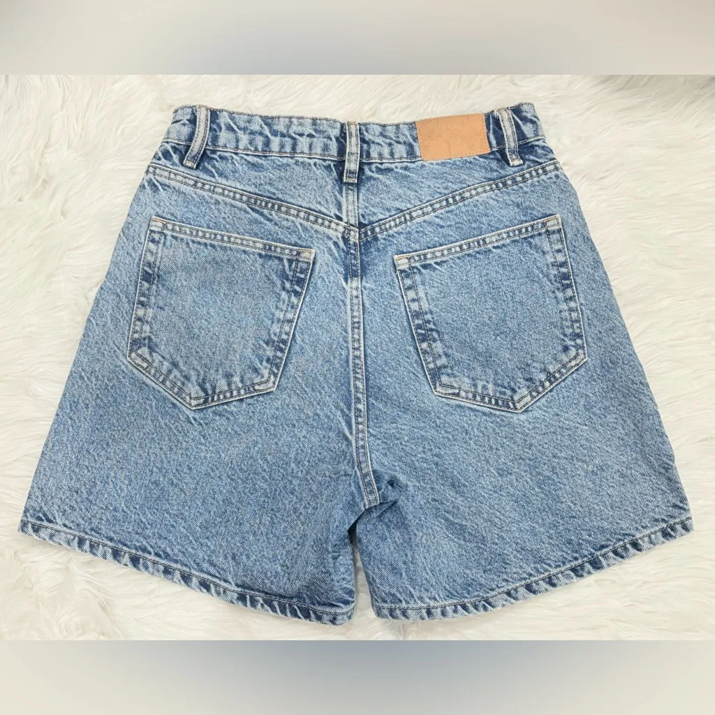 Zara Light Blue Jean Shorts Size 4 - Image 2