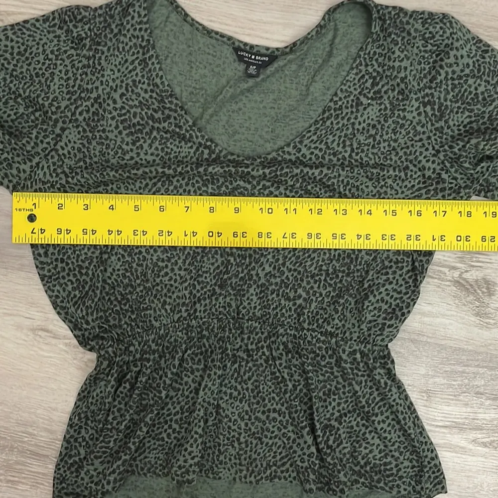 Green & Black Animal Print Short Sleeve V-Neck Elastic Waist Tee S - Image 8