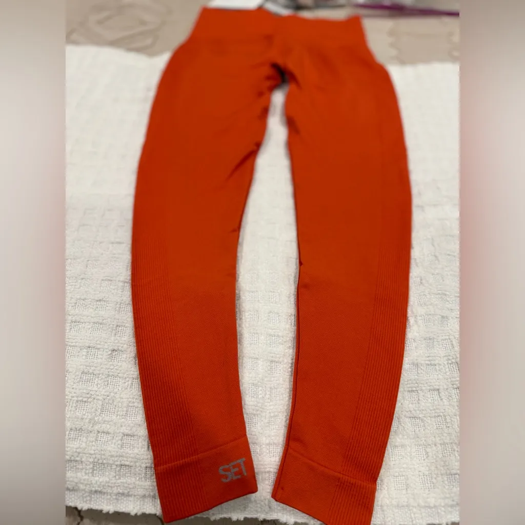 SET Active Sculptflex Leggings, Guava. EUC! - Image 2