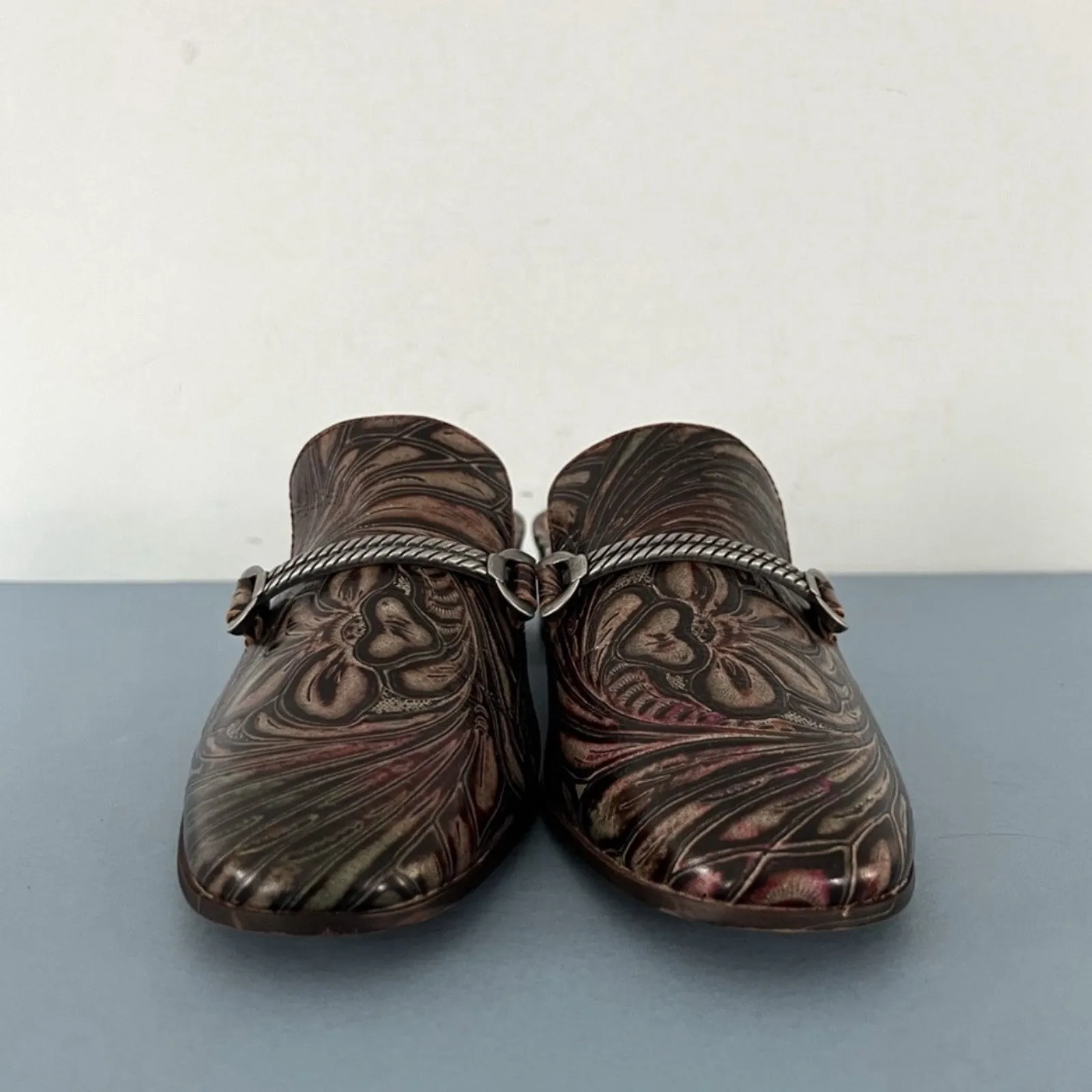 Patricia Nash Tilly Tobacco Fields Tooled Leather Floral Slip On Mule Loafers - Image 2