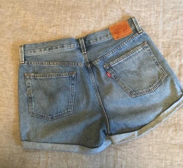 Levi’s 501 Shorts - Image 2
