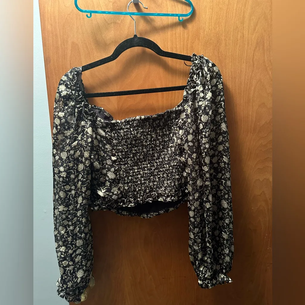 ASTR  Black and Gold Patterned Skirt - Image 3