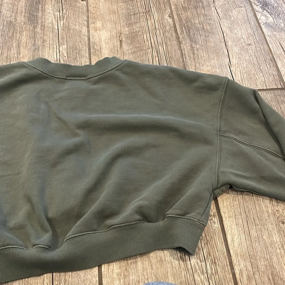 Aerie Green Cropped Sweatshirt - Image 5