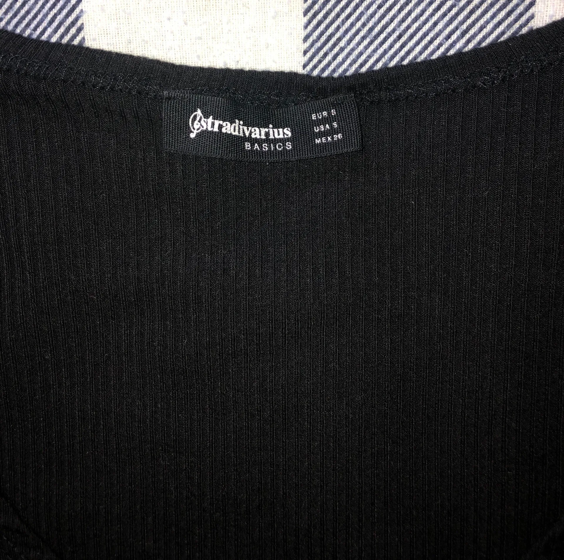 Stradivarius Basic Tee - Image 2