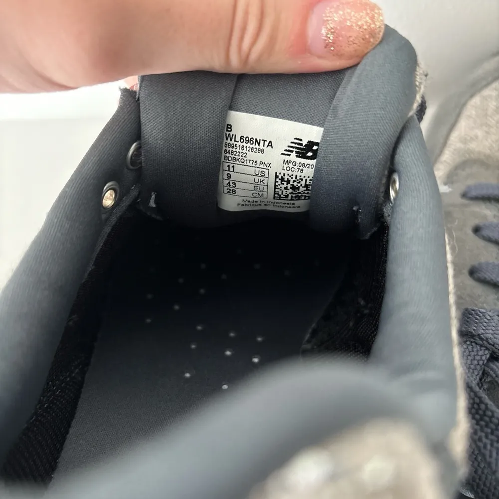 696 New Balance Gray Sneakers Classic Suede Mesh - Image 5