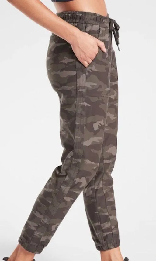 Athleta Farallon Pant Camo - Image 3