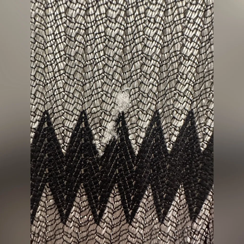 EUC CITI DRESS METALLIC SILVER AND BLACK GEOMETRIC BOLERO Size M - Image 3