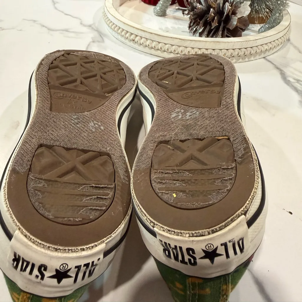 Floral Canvas Sneakers unisex men’s size 5 women’s size 7 Red - Image 8