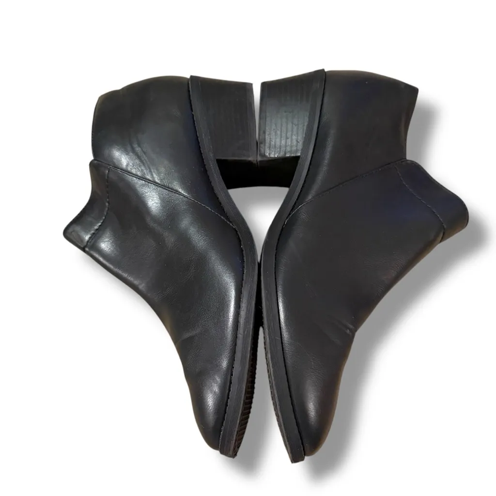 Time and Tru Black Faux Leather Side Zip Memory Foam Ankle Booties Sz‎ 10 W - Image 3