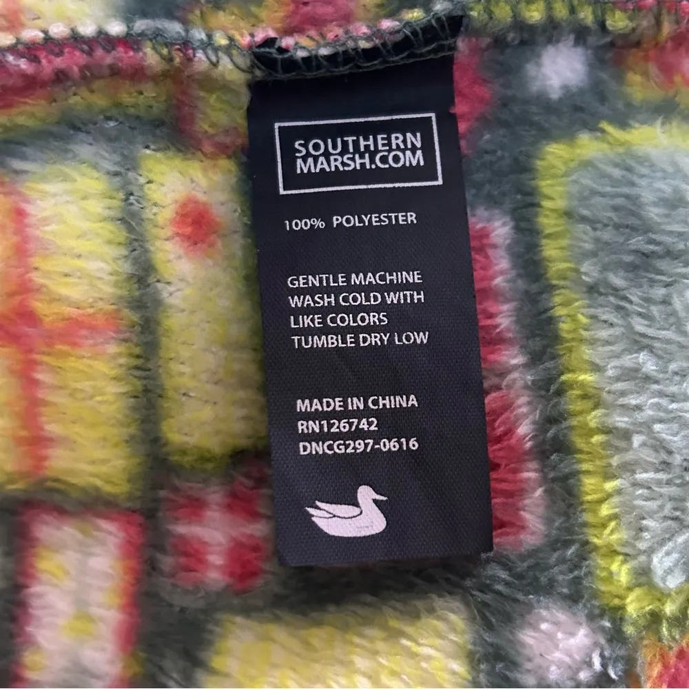 Southern Marsh Yuletide Fleece Pullover - Image 8