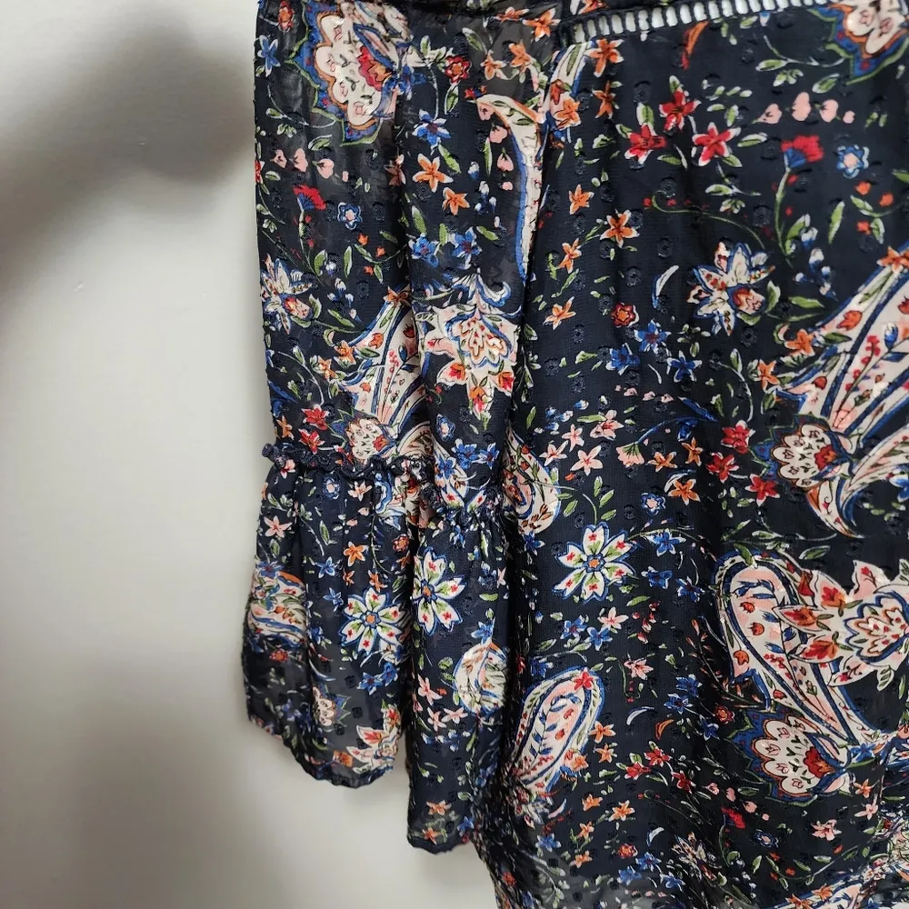 Westport Navy Paisley Cold Shoulder Blouse Size Medium - Image 3